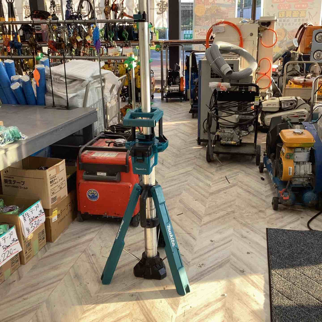 ★マキタ(makita) コードレスタワーライト ML814【越谷店】