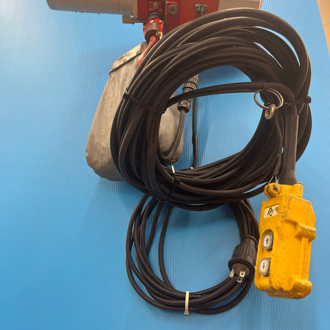◇キトー(KITO) 電気チェーンブロック ED2B 240㎏ 揚程15m コード補修箇所あり【岩槻店】