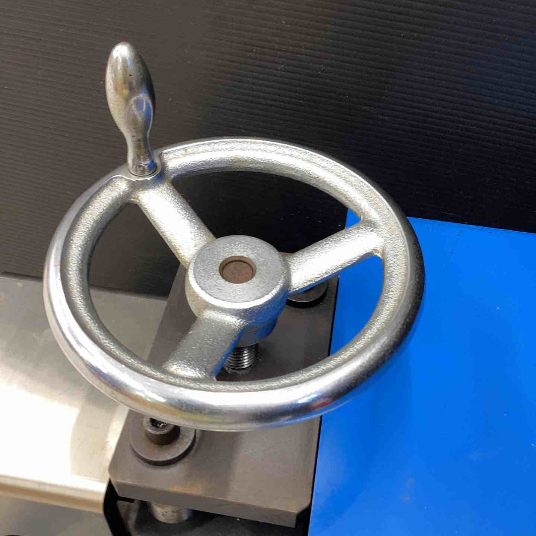【店頭受取り限定】西田製作所 廃電線ストリッピングマシン NC-CV325-【越谷店】