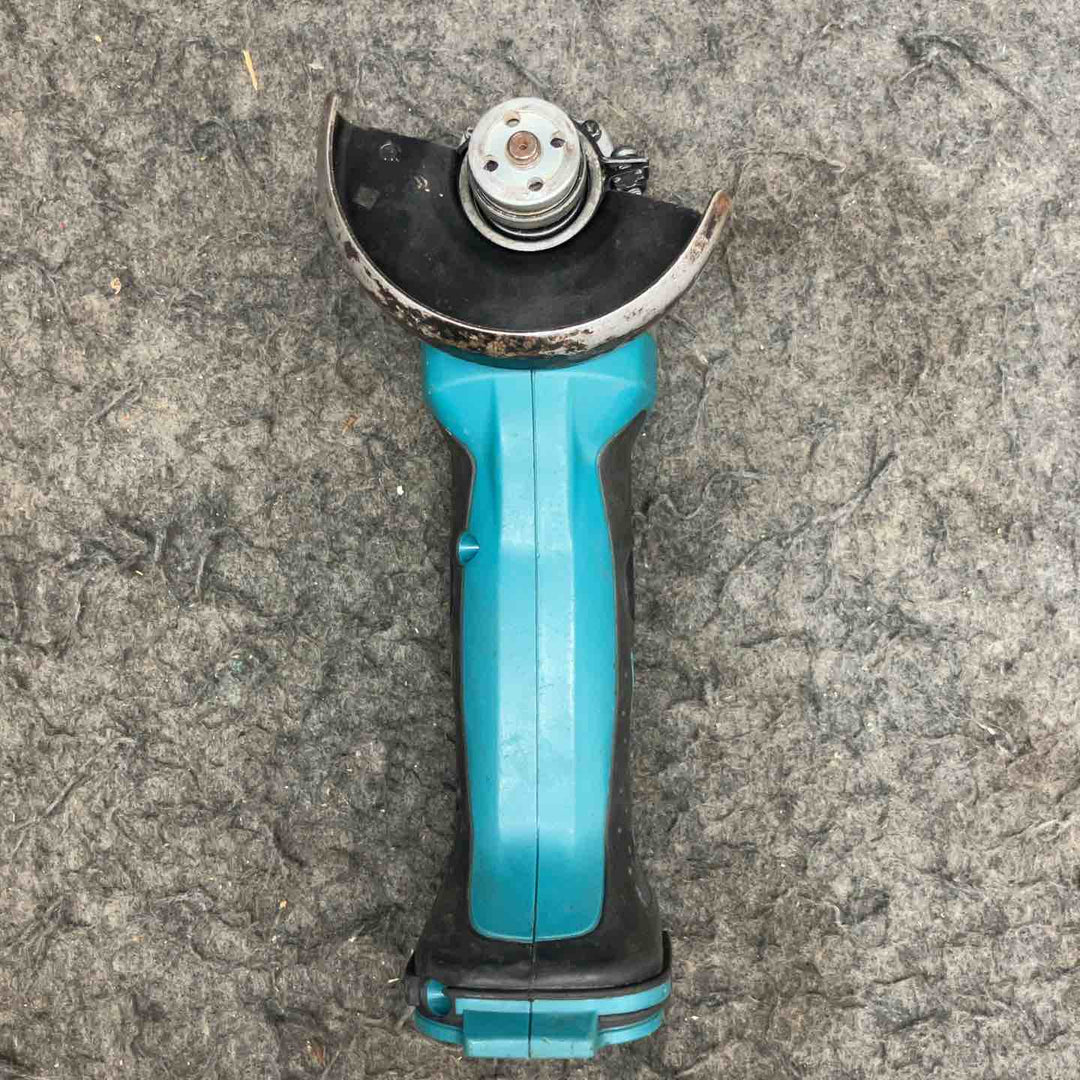 ☆マキタ(makita) 100mmコードレスディスクグラインダー GA400DZ 14.4V3.0Ahのみ使用可【鴻巣店】