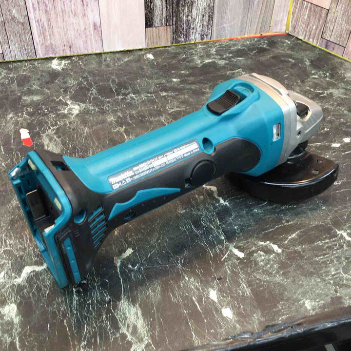 ◇マキタ(makita) コードレスディスクグラインダ GA402DRF【八潮店】