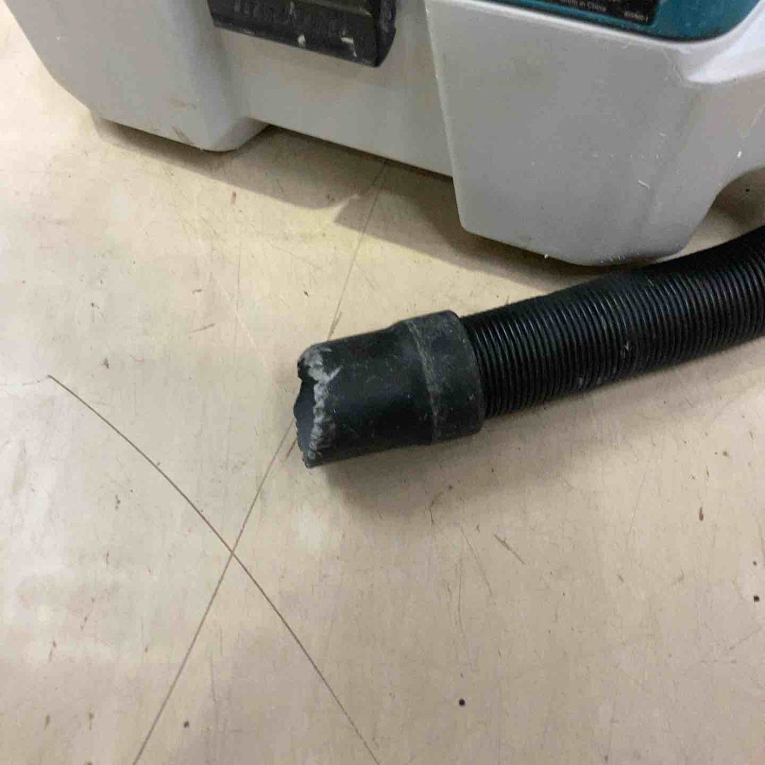 ★マキタ(makita) コードレス集じん機 乾湿両用 VC750DZ【町田店】