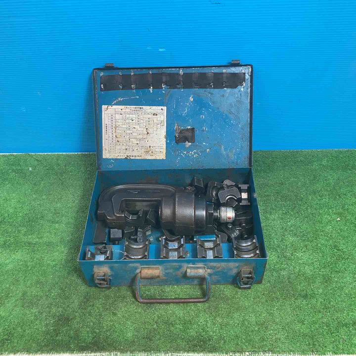 【中古(ジャンク)】泉 IZUMI 油圧ヘッド分離式 圧着圧縮工具 ダイス多数　【岩槻店】