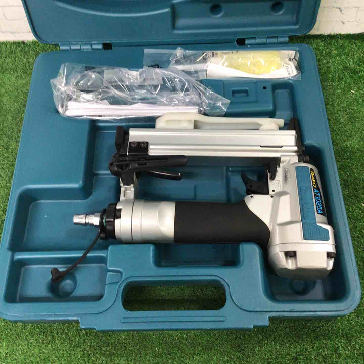 ◇マキタ(makita) 常圧エアタッカ 10mm AT1025AK【町田店】
