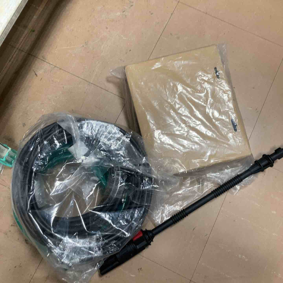 ◇ボッシュ(BOSCH) 高圧洗浄機 UA125 (Universal Aquatak 125)【草加店】