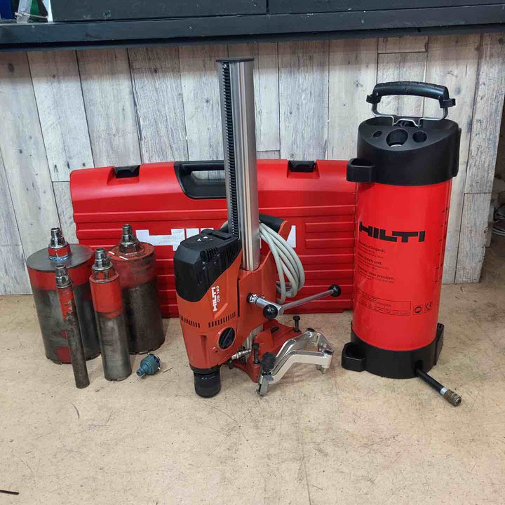 【中古品】ヒルティ(HILTI) ダイヤモンドコアドリル DD120 給水タンク コアビット付属【東大和店】