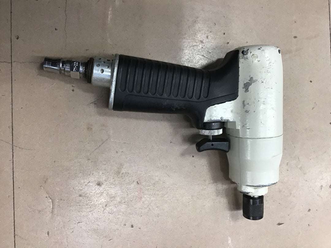 〇マキタ(makita) 常圧エアインパクトドライバ AD603【草加店】