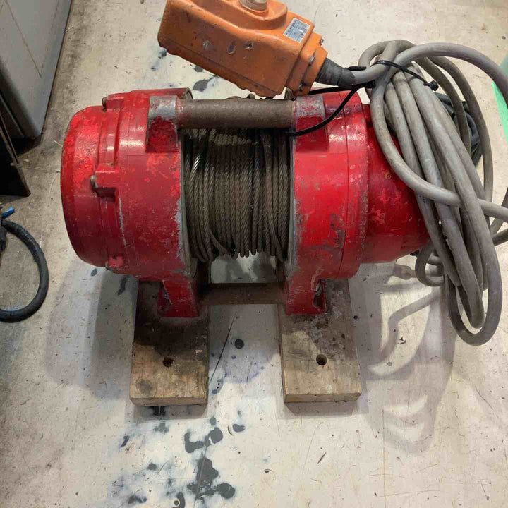 【店頭受取り限定】◇新ダイワ(Shindaiwa) 定置型電動ウインチ SW151RB マイティウインチ 150kg【町田店】