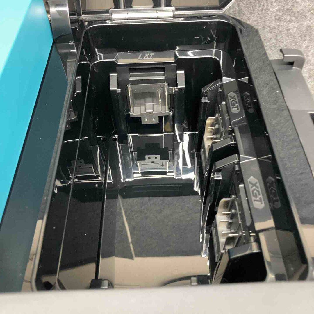 ★マキタ(makita) 40Vmax対応コードレス冷温庫 CW006GZ(本体のみ)【鴻巣店】