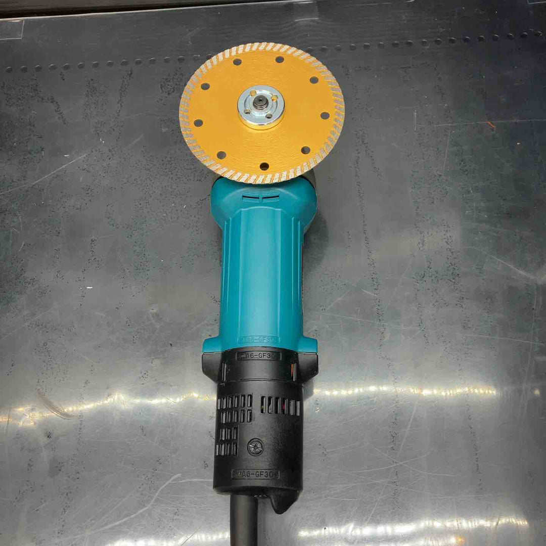 ☆マキタ(makita) ディスクグラインダ 低速高トルク ブレーキ付 100mm 9533BLA【川越店】