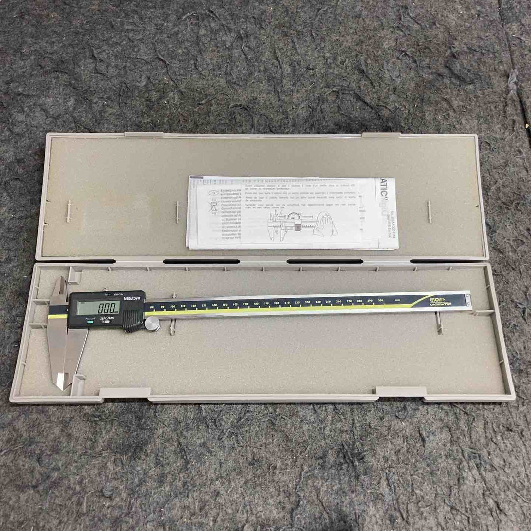 【中古品】 ミツトヨ/Mitutoyo デジマチックキャリパー デジタルノギス CD-30C 300mm 500-153 【鴻巣店】