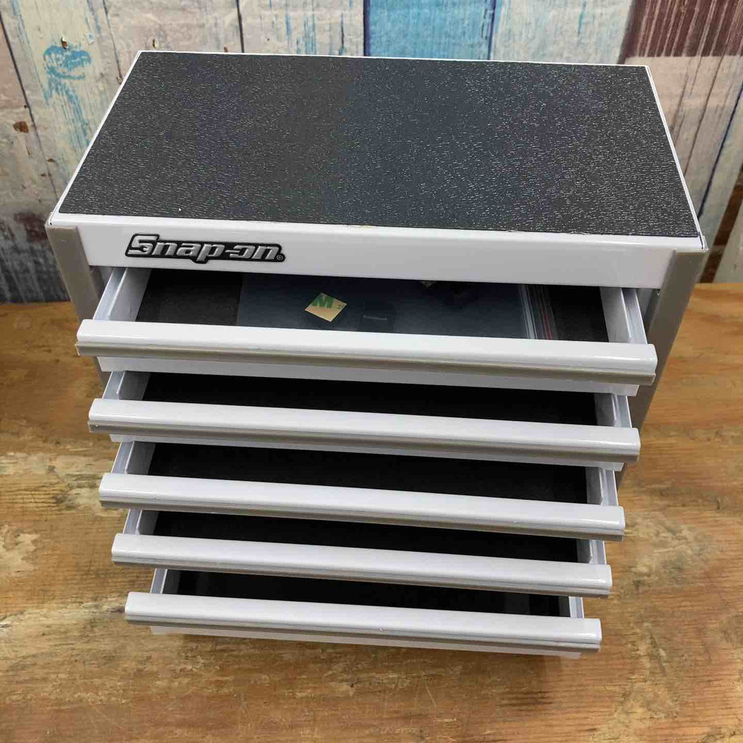 【未使用品】▲スナップオン(Snap-on) マイクロロールキャブ ミニ工具箱 KMC922APT 白色【柏店】