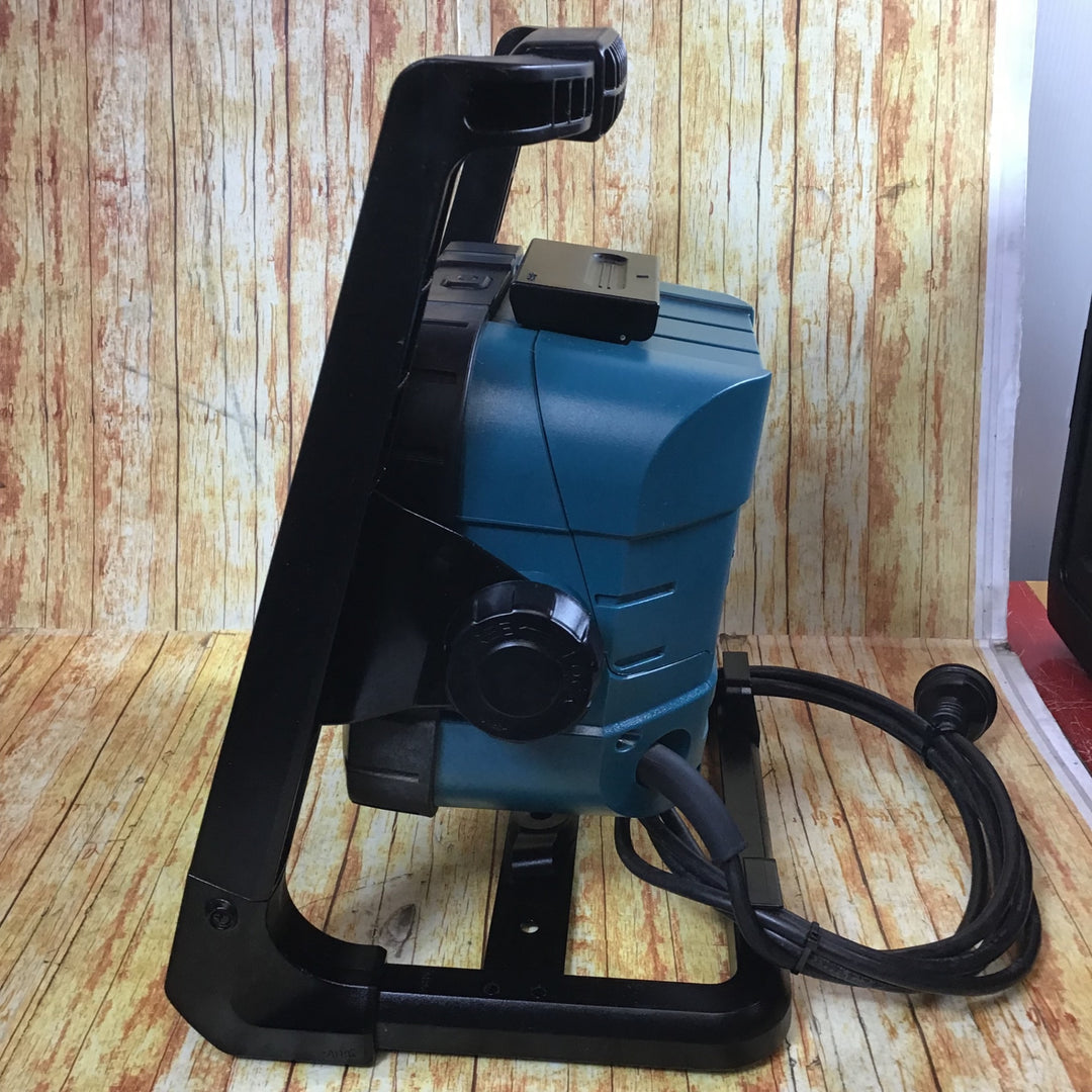 ★マキタ(makita) コードレスLEDスタンドライト ML805【川崎店】