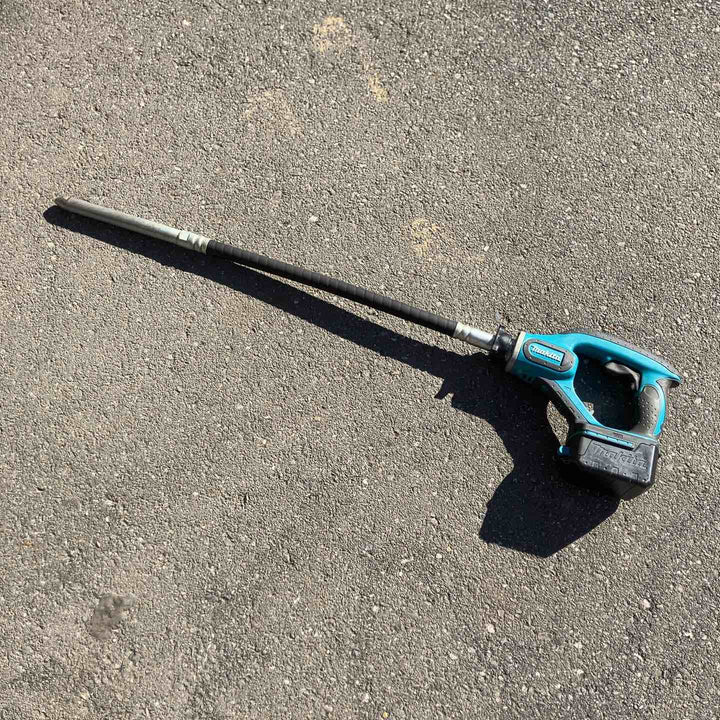 【中古品】 マキタ/makita 14.4vコンクリートバイブレータ・VR340DZ 【桶川店】
