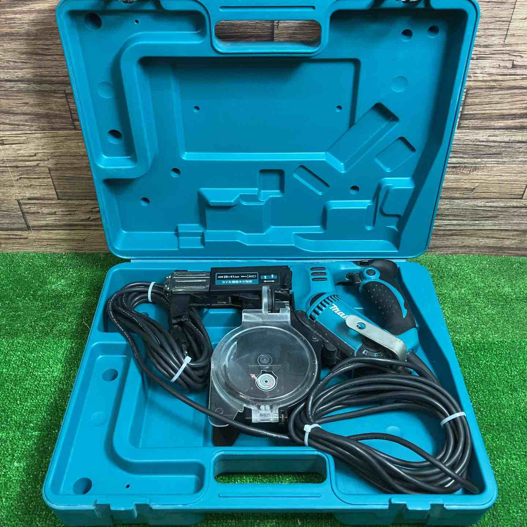 ☆マキタ(makita) オートパックスクリュードライバー 6841R【桶川店】