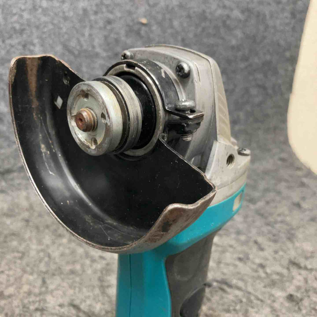 ☆マキタ(makita) 100mmコードレスディスクグラインダー GA400DZ 14.4V3.0Ahのみ使用可【鴻巣店】