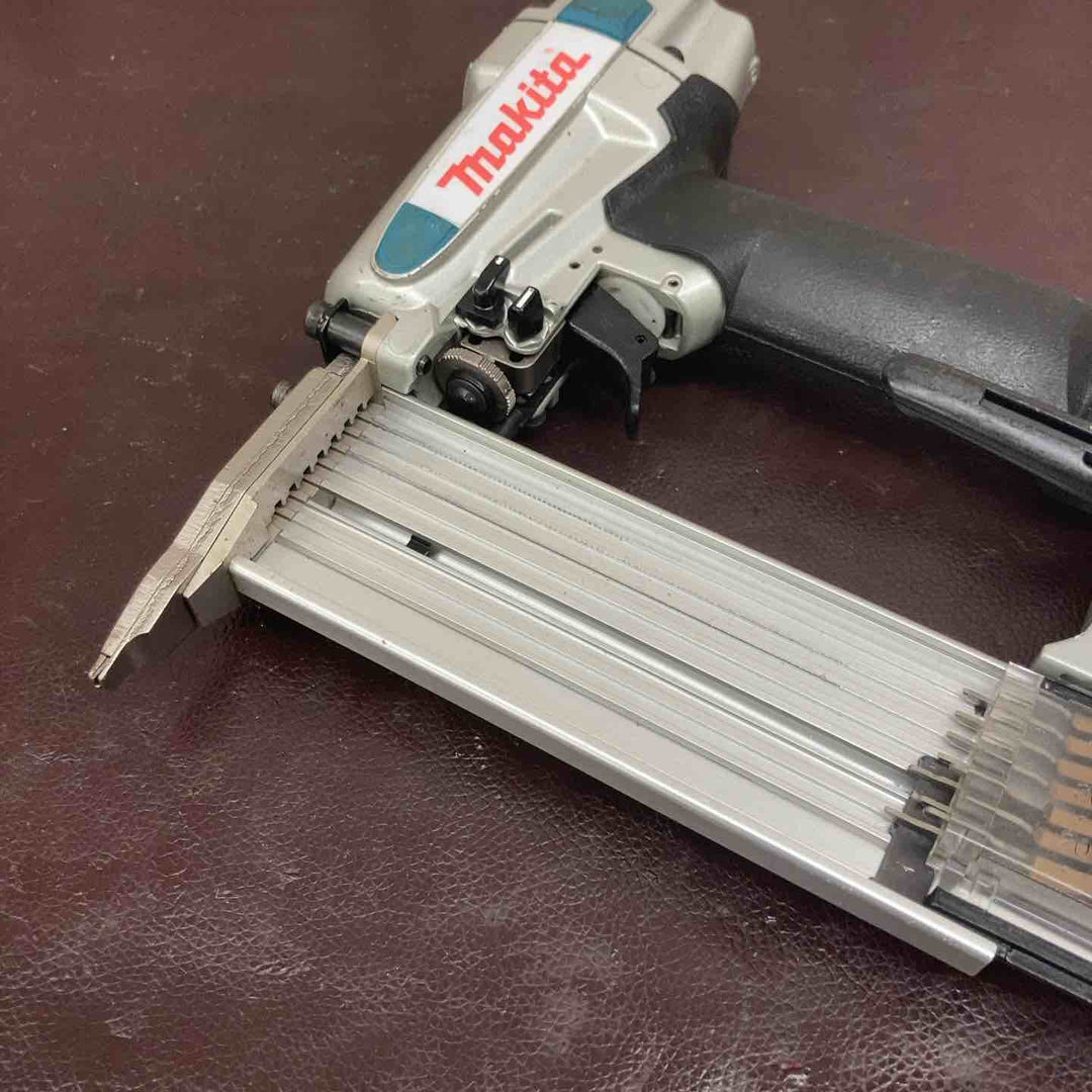 【中古品】 マキタ(makita) 常圧フィニッシュネイラ AF502N 【東大和店】