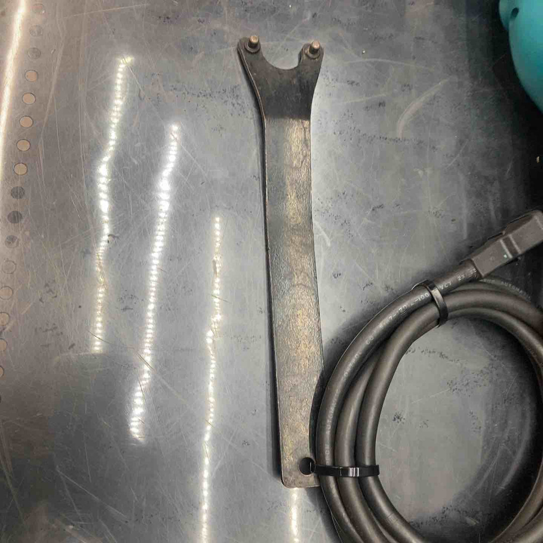 ☆マキタ(makita) 150mm電子ディスクグラインダ GA6021C【川越店】