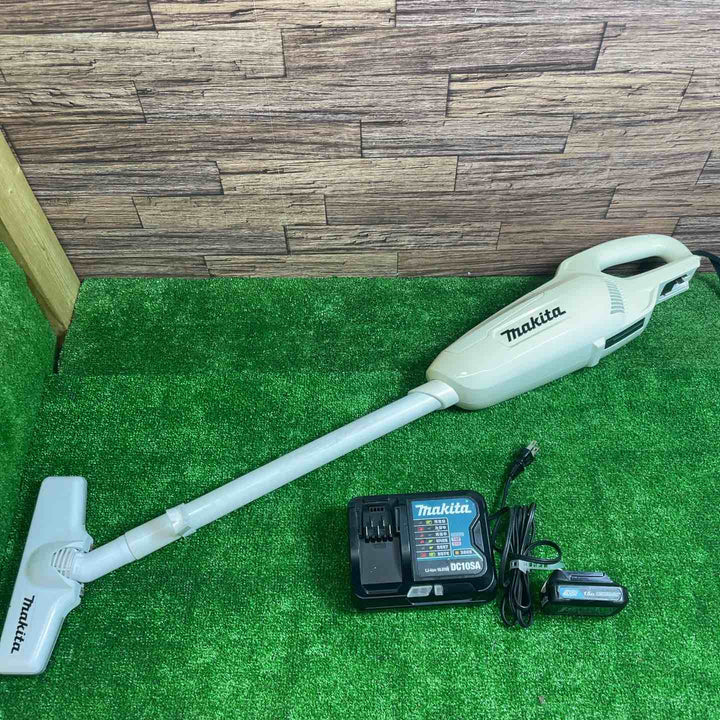 マキタ(makita) コードレスクリーナー CL107FDSHW(バッテリー・充電器付)【桶川店】