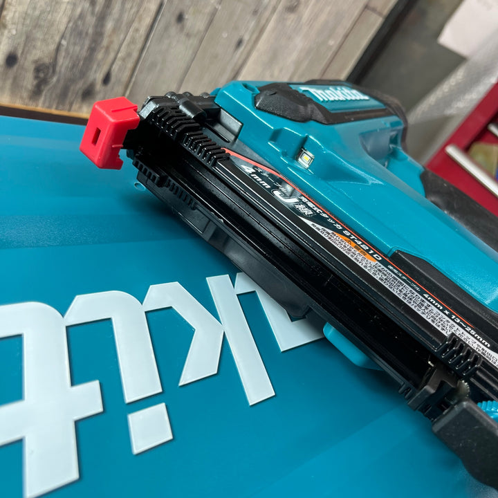【中古品】★マキタ(makita) コードレスタッカー ST421DZK【東大和店】