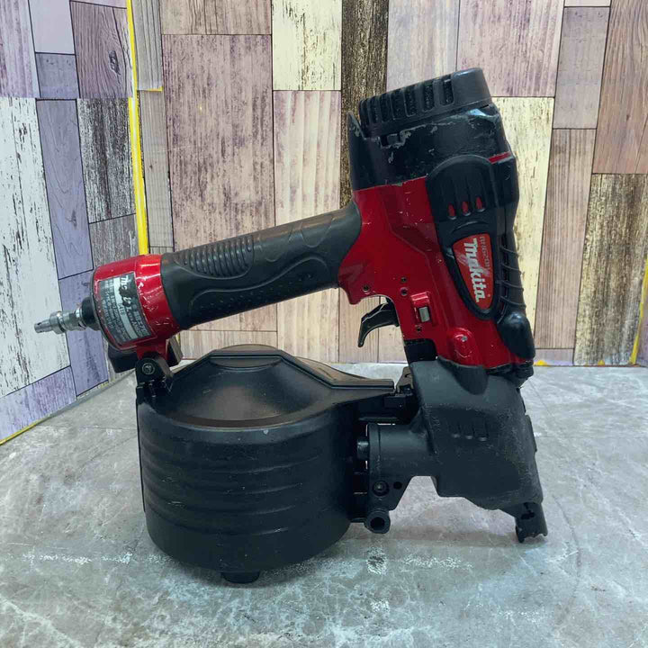 【中古品】★マキタ makita 65ｍｍ 高圧エア釘打ち機 AN620H 本体のみ【八潮店】