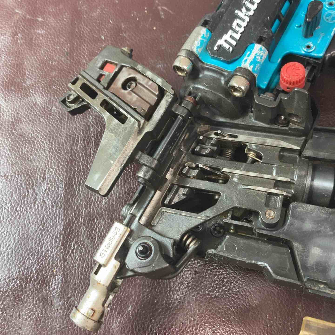 【中古品】マキタ(makita) 高圧エア釘打ち機 AN636HM 65mm【東大和店】