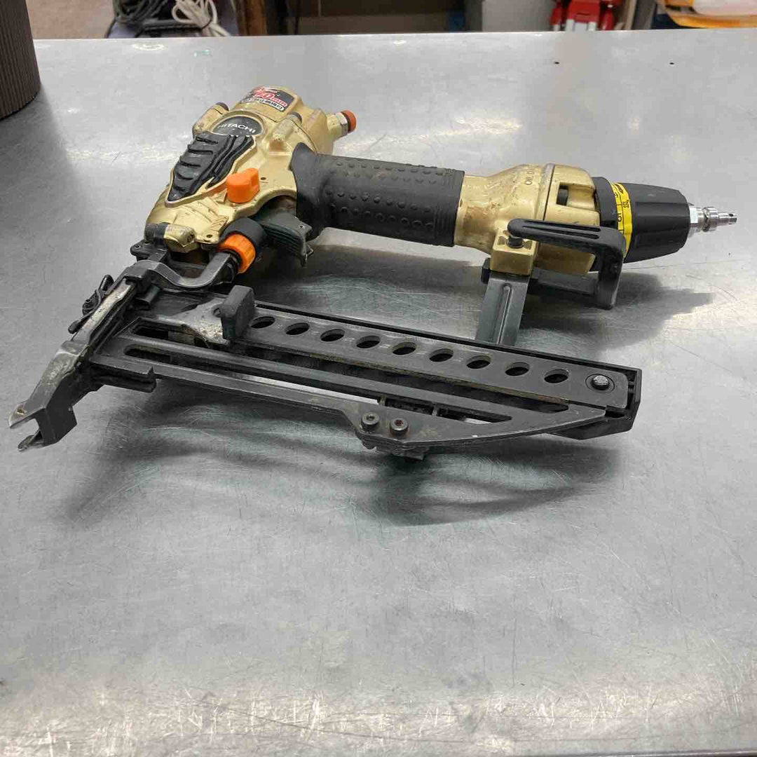 値下げ！【動作良好】★ハイコーキ(HIKOKI ※旧:日立工機) 高圧フロアタッカ N5004HMF【所沢店】