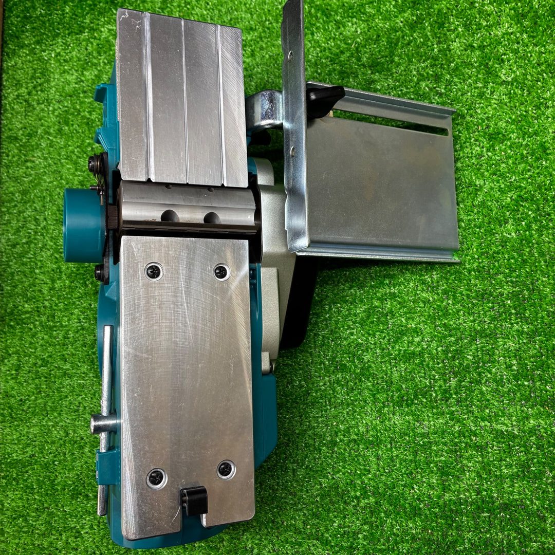 ★マキタ(makita) 82mmコードレスカンナ KP181DZ【越谷店】