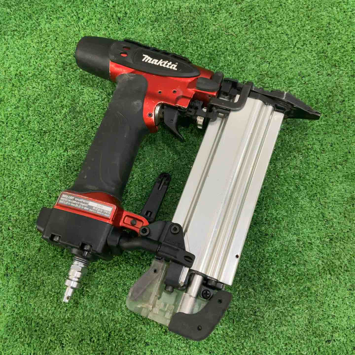 ★マキタ(makita) 高圧フィニッシュネイラ AF551H【川口店】