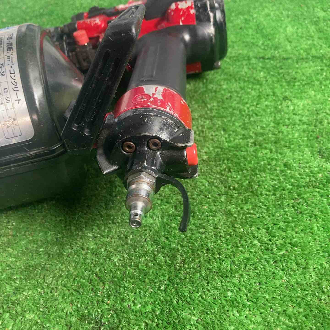 ★マキタ(makita) 高圧エア釘打ち機 AN533H【草加店】