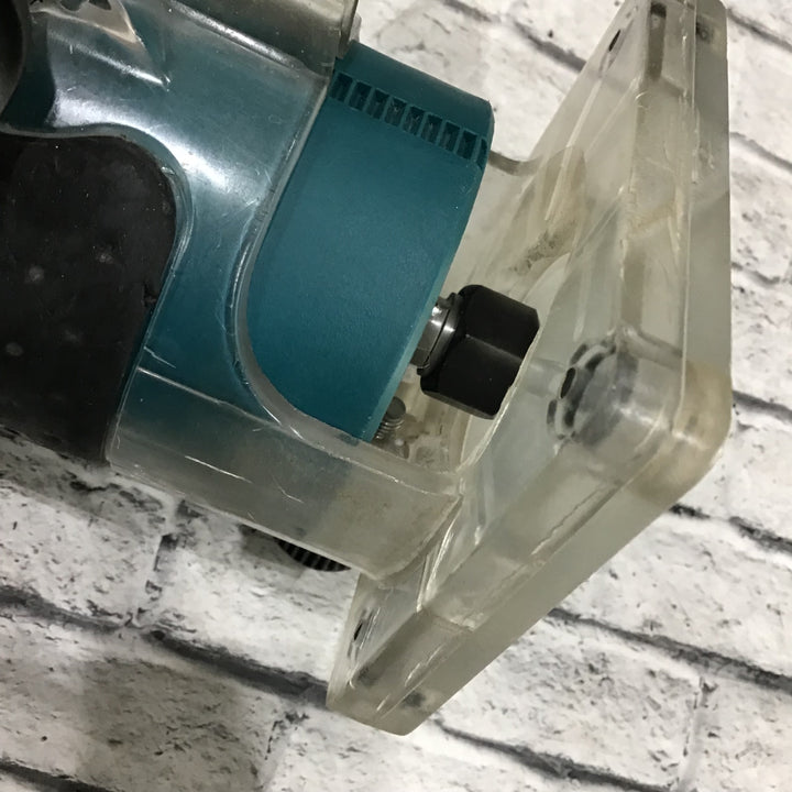 ☆マキタ(makita) 6mmトリマ 3709【川口店】