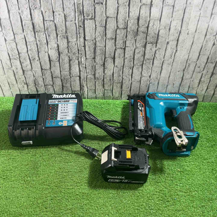 ★マキタ(makita) コードレスタッカ ST421DRG 動作確認済【川口店】