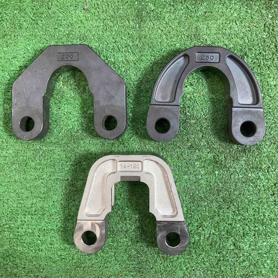【中古品】★マキタ(makita) コードレス圧着機 TC300DRG ※片方のスライドピンの抜き差しが固いです【岩槻店】