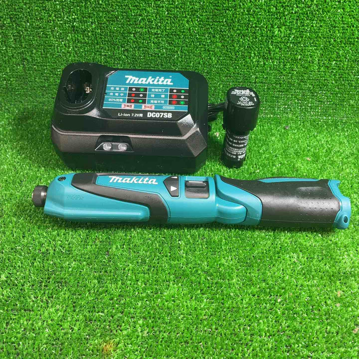 【中古品】 マキタ(makita) 充電式ペンインパクトドライバ TD021DS 【藤沢店】
