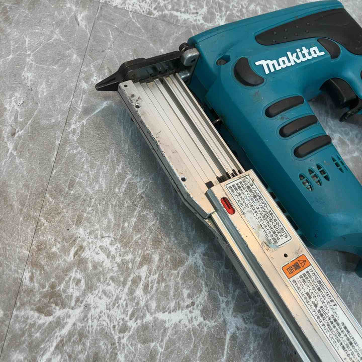 ◇マキタ(makita) コードレスピンタッカ PT350DZ【八潮店】
