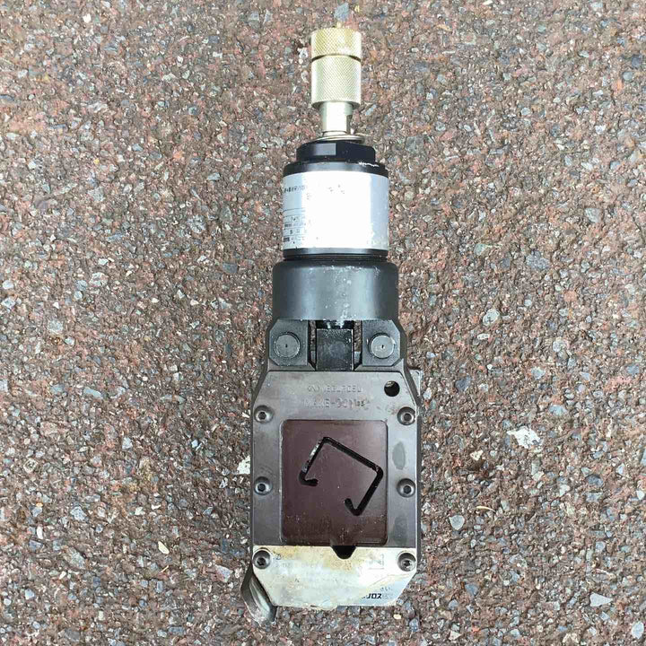 ◇泉精器(IZUMI) 電動リモコン式油圧ポンプ R14E-F 油圧ヘッド分離式工具 12号K-1+12号A+ネグロス チャンネルカッター MAKE-DC1セット【越谷店】