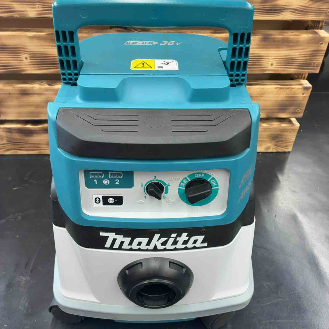 マキタ(makita) 粉じん専用 コードレス集じん機 VC867DZ【藤沢店】
