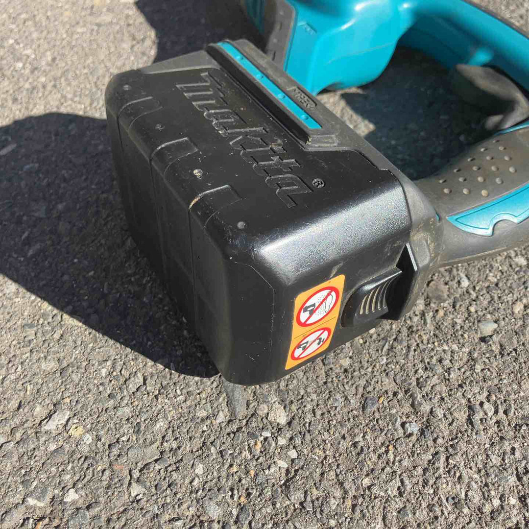 【中古品】 マキタ/makita 14.4vコンクリートバイブレータ・VR340DZ 【桶川店】
