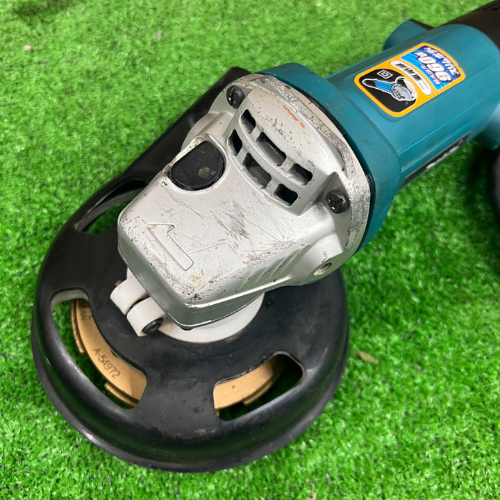 〇マキタ(makita) 集塵カバー付きディスクサンダ 9533BSK　ホース付き【桶川店】