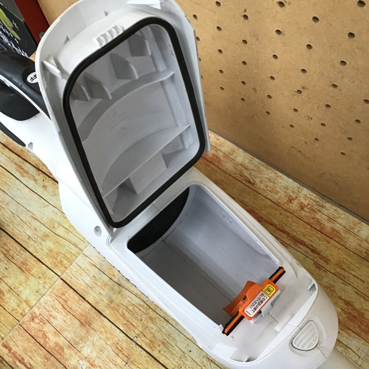 マキタ コードレスクリーナー CL182DZ【川崎店】