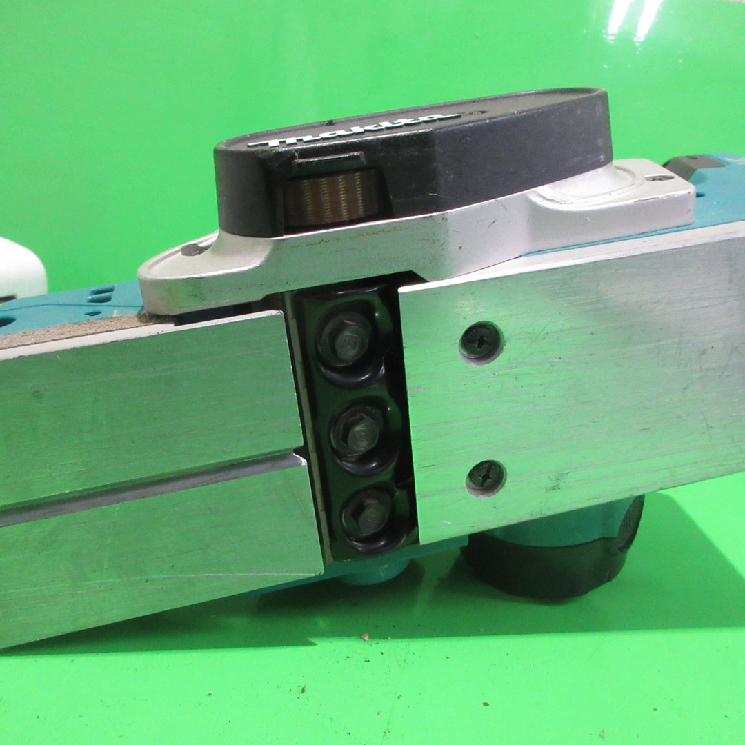 ★マキタ(makita) コードレスカンナ KP180DZ【町田店】