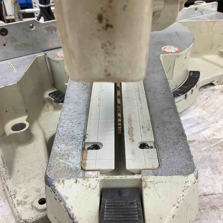 マキタ(makita) 216mm卓上スライド丸ノコ LS0811 ロックオフボタン効かず グリップ曲がり有 ストッパピン丸い所にない 保証なし【越谷店】