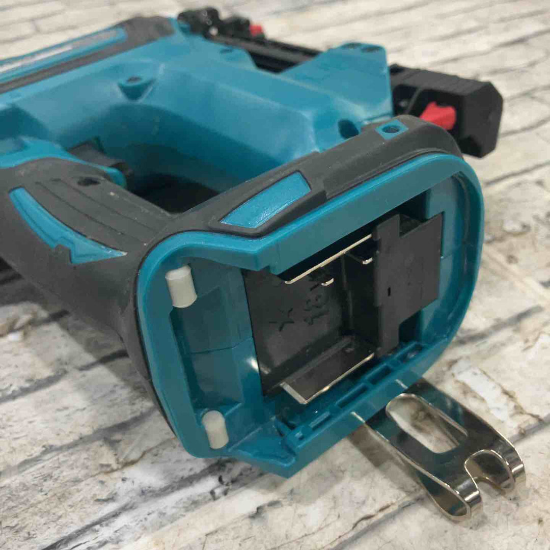 ★マキタ(makita) コードレスピンネイラ PT353DRG【川口店】