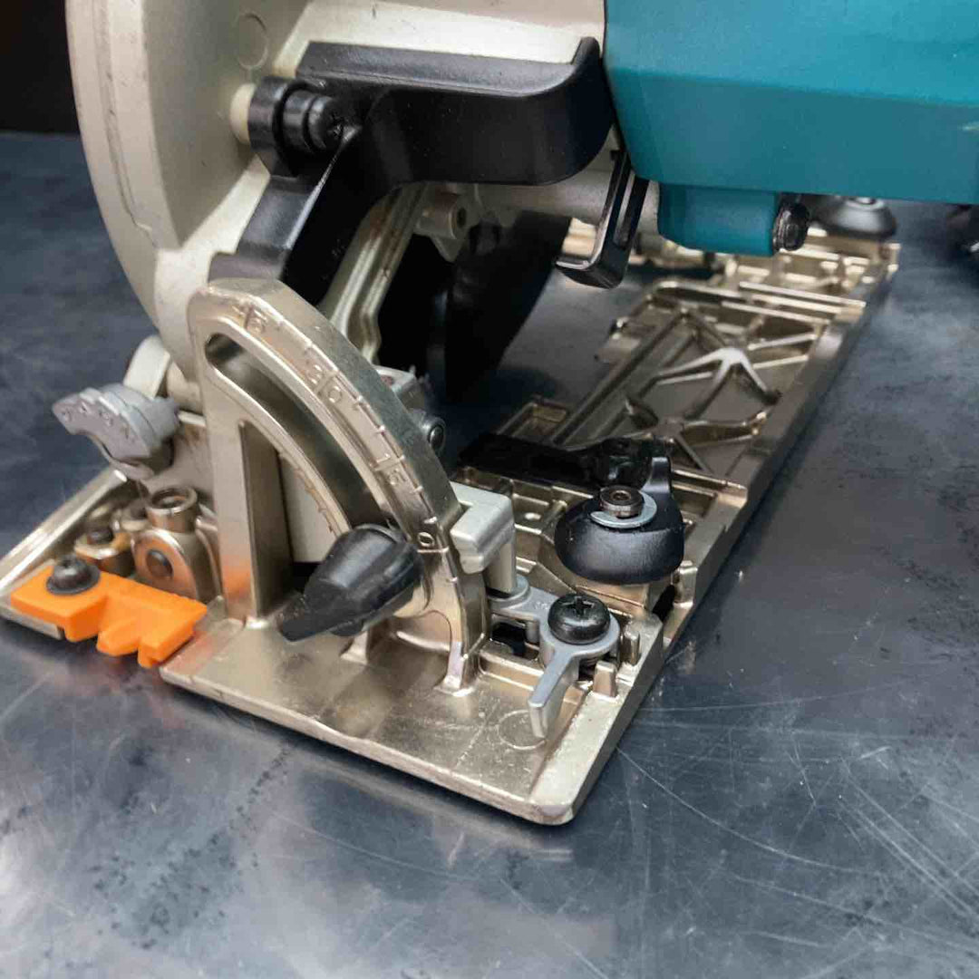 ★マキタ(makita) 電子造作用精密マルノコ 5711C【川越店】