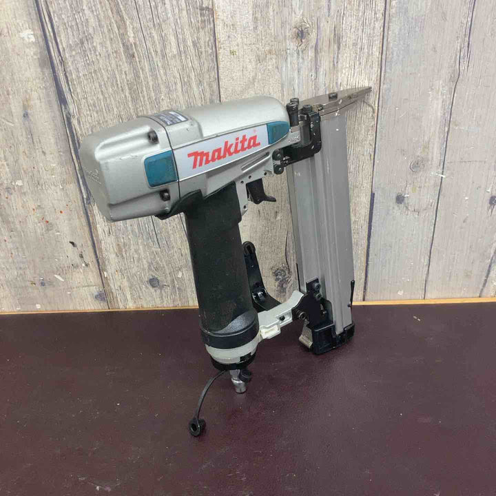 【中古品】 マキタ(makita) 常圧フィニッシュネイラ AF502N 【東大和店】