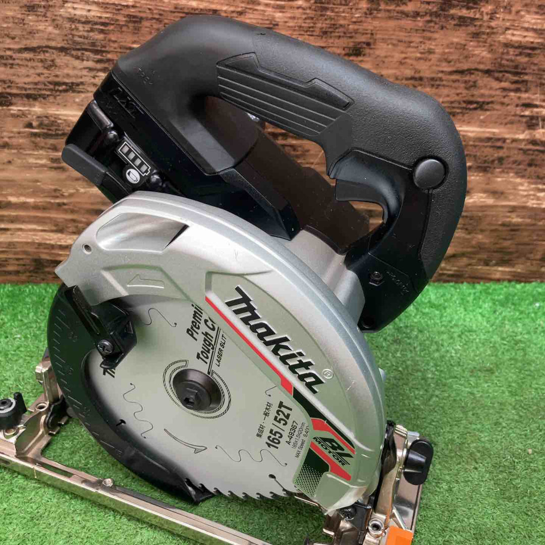 ★マキタ(makita) コードレス丸のこ HS631DGXSB【川越店】