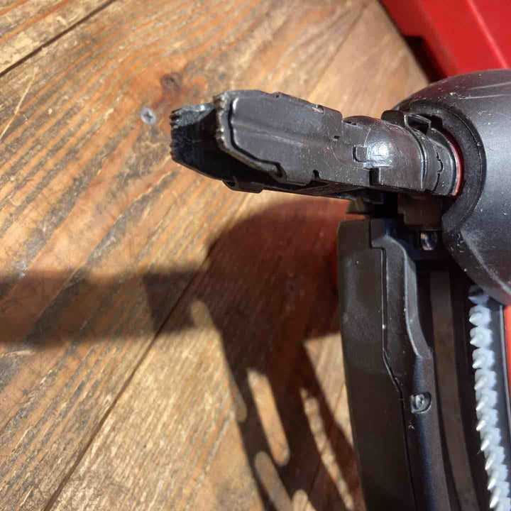 【中古品】ヒルティ(HILTI) ガス式鋲打機 GX100【所沢店】