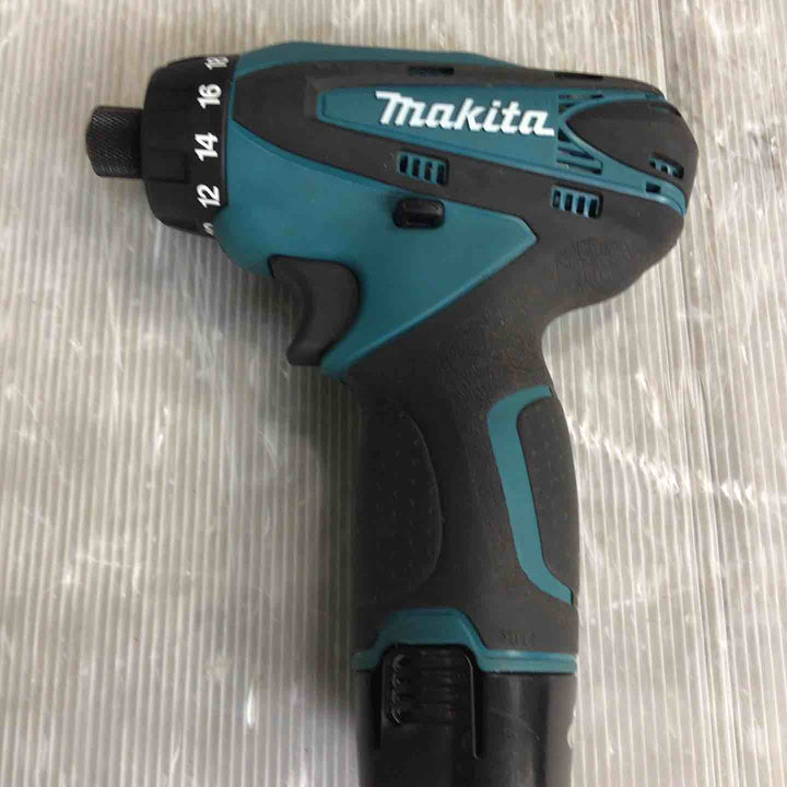 ☆マキタ(makita) コードレスドリルドライバー DF030DWX【草加店】