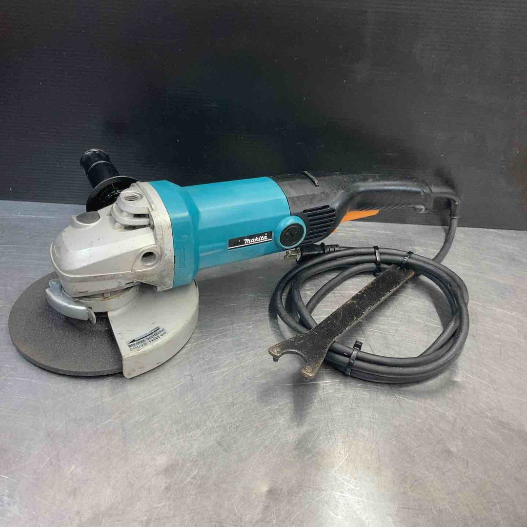 【中古品】 マキタ(makita) 180mm電子ディスクグラインダ GA7011C 【東大和店】