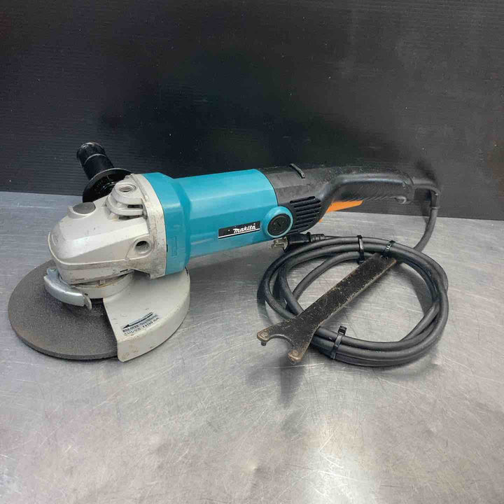 【中古品】 マキタ(makita) 180mm電子ディスクグラインダ GA7011C 【東大和店】